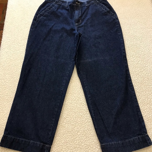 St. John’s Bay Denim Blue Jean Capri Pants
9 / 10 Medium 
2 Front & Back Pockets - Picture 7 of 15